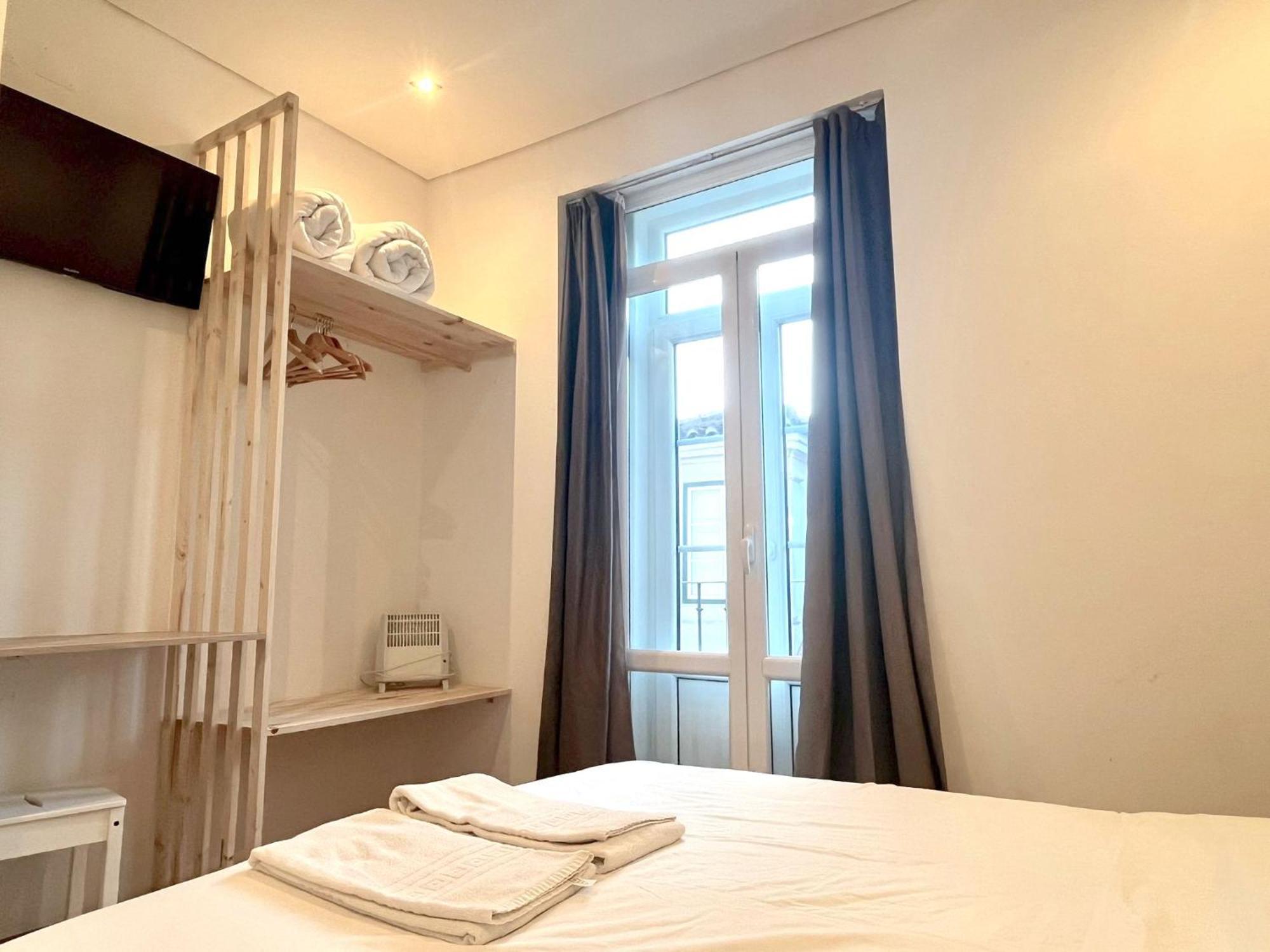 Bairro Alto Hostel Lisbon Exterior photo