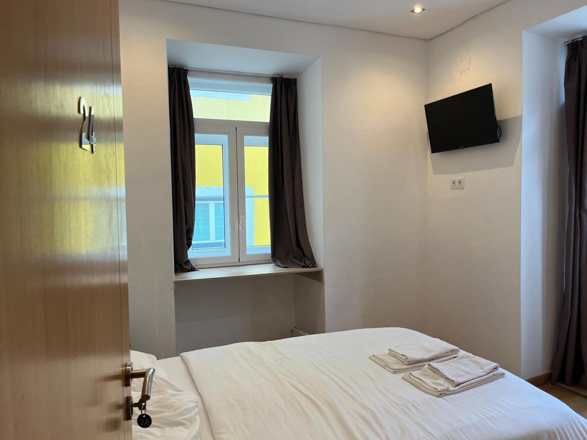 Bairro Alto Hostel Lisbon Exterior photo